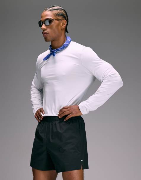 4505 Premium 8cm woven running shorts with zip pockets and bonded hem in void black - view 1