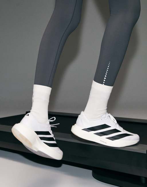 4505 – Premium – Grå löparleggings med hög midja, reflexer, mobilfickor och kantade sömmar, 4 av 5