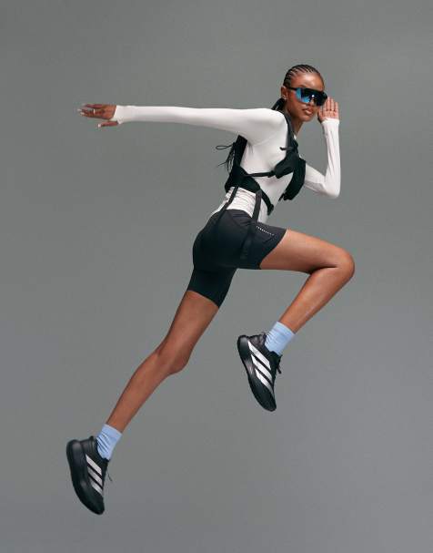 4505 - Premium - Let og sømløs hvid løbetop i ultrablødt stof - view 1