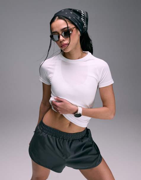 4505 Premium lightweight ultrasoft seamless running short sleeve T-shirt in white - view 1