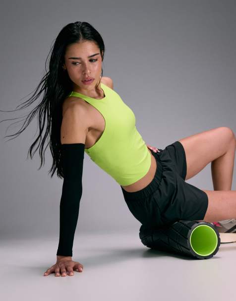 4505 - Premium - Limegrøn løbetop med indvendig støtte samt bonded sømme og telefonlomme med lynlås - view 1