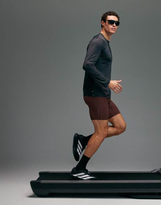 4505 Premium quick dry long sleeve running t-shirt with bonded seams and mesh panel in void black, 3 of 5