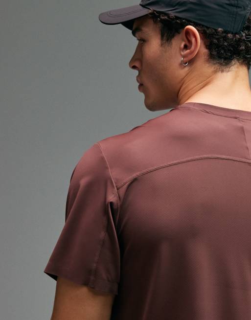 4505 Premium quick dry running t-shirt with bonded seams and mesh panel in deep mahogany, 3 of 5