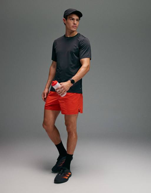 4505 Premium quick dry running t-shirt with bonded seams and mesh panel in void black, 4 of 5