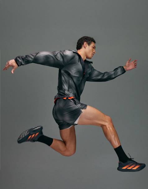 4505 Premium zip up hooded water repellent running jacket with zip pockets in reflective digi print - view 1