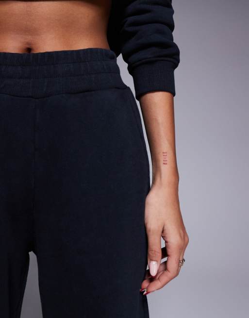 4505 quick dry heavyweight slim kick training joggers in washed black , 5 of 5