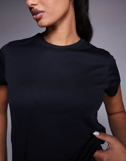 4505 quick dry mesh boxy fit running t-shirt in black, 2 of 4