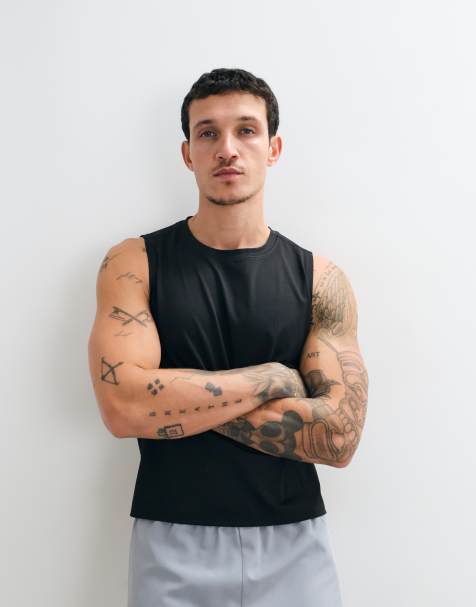 4505 quick dry mesh cropped training tank in black - view 1