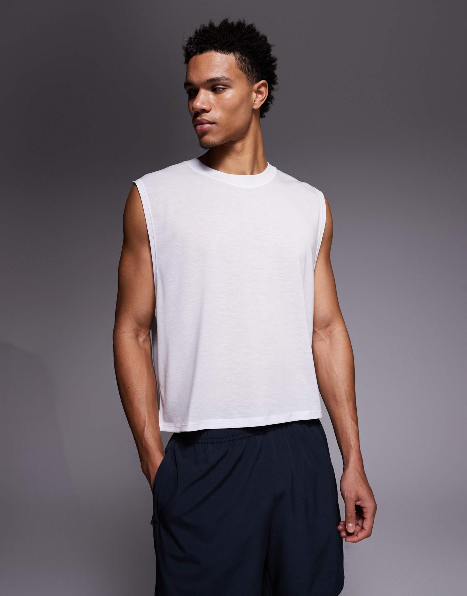 4505 быстросохнущий сетчатый укороченный тренировочный танк белого цвета