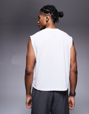 4505 quick dry performance cropped training tank in white