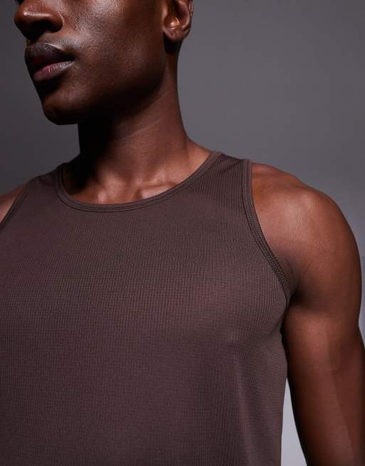 4505 quick dry technical mesh relaxed fit running vest in raisin, 5 of 5
