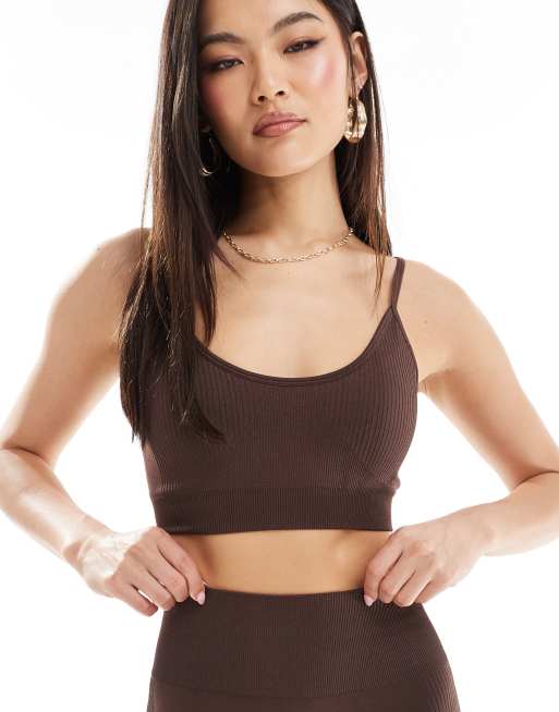4505 - Reggiseno sportivo marrone a coste a supporto medio sagomato senza cuciture 