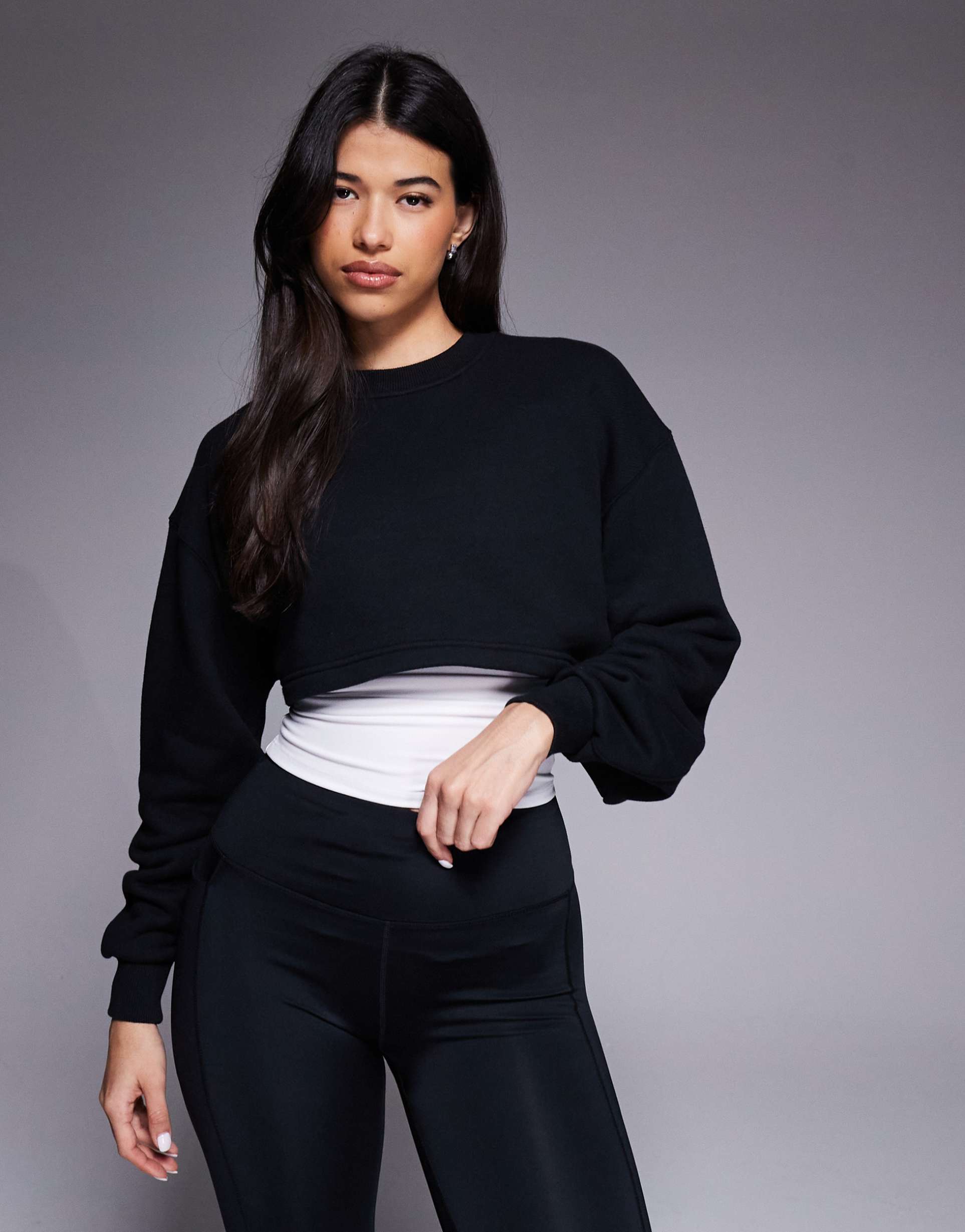 4505 rest day heavyweight 420gsm cotton cropped boxy sweatshirt in washed black