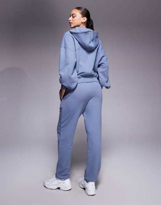 4505 Rest Day heavyweight 420gsm cotton low rise cuffed trackies in washed flint grey, 2 of 5