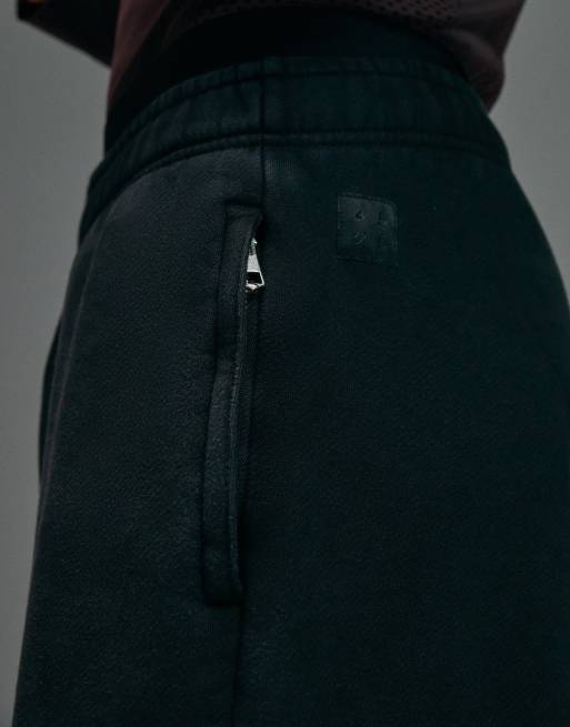 4505 Rest Day heavyweight 440gsm cotton super oversized trackies with zip pockets in washed black, 2 of 5