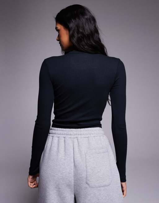 4505 - Rest Day - Sort ribstrikket cropped langærmet baby-T-shirt i superblød modal, 4 af 4