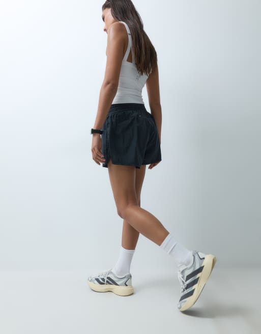 4505 ripstop 2-in-1 running short with zip pockets in black, 4 of 5