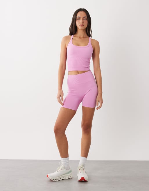 4505 – Rosa, skulpterande booty-shorts i seamless design med 3 tum hög midja, 2 av 5