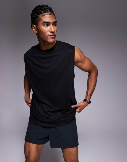 4505 Run Club back print mesh boxy running tank top in black, 3 of 5