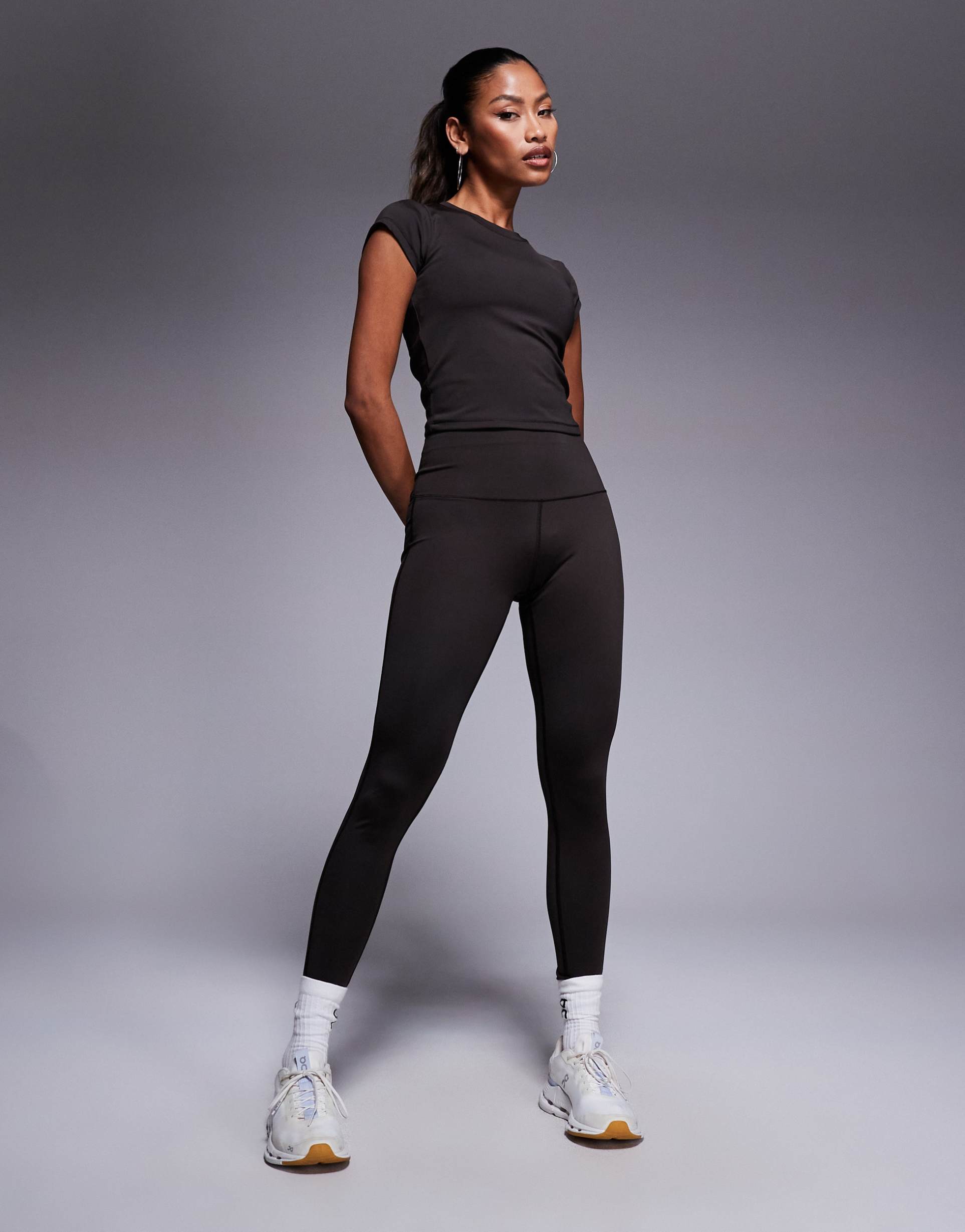 4505 run high waist leggings with zip phone pocket in dark chocolate
