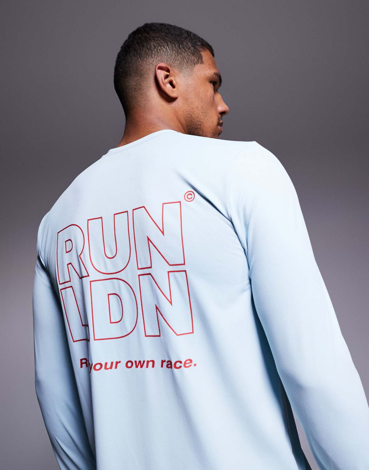 4505 RUN LDN back print mesh running long sleeve t-shirt in pale blue