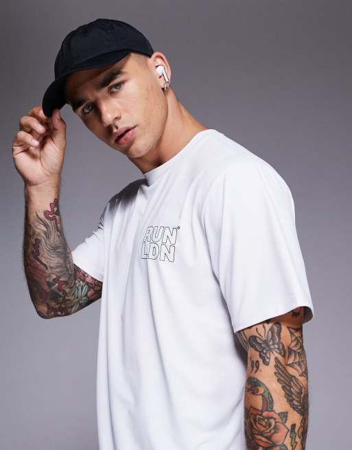4505 RUN LDN back print mesh running t-shirt in white