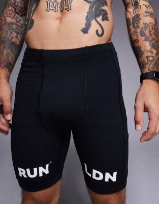 4505 Run Ldn Running Base Layer Legging Shorts With Phone Pocket In Black