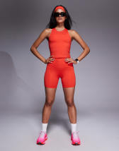 4505 Icon soft touch minimal seam 8" legging shorts in black