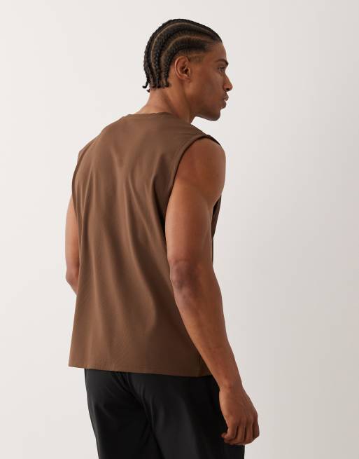 4505 – Running – Schnell trocknendes Performance-Tanktop in Braun mit Waffelstruktur und kastigem Oversize-Schnitt, 3 von 5