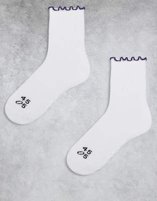 4505 - Rutschfeste Pilates-Crew-Socken mit Kräuselsaum in Traube, 2er-Pack-Lila