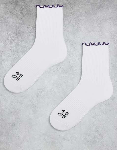 4505 – Rutschfeste Pilates-Crew-Socken mit Kräuselsaum in Traube, 2er-Pack - view 1