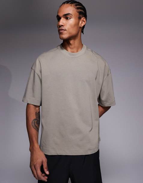 4505 – Sandfärgad, kraftig, snabbtorkande t-shirt i oversize med sänkt axelsöm och boxig passform i bomull - view 1