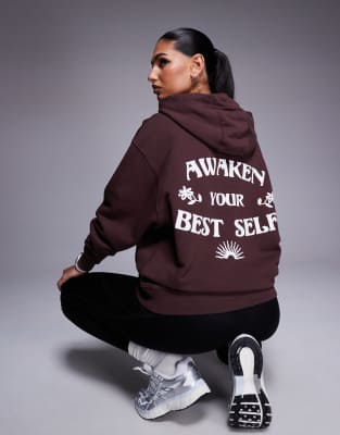 4505 - Schnell trocknender Oversize-Trainings-Kapuzenpullover in gewaschenem Braun mit Rückenprint