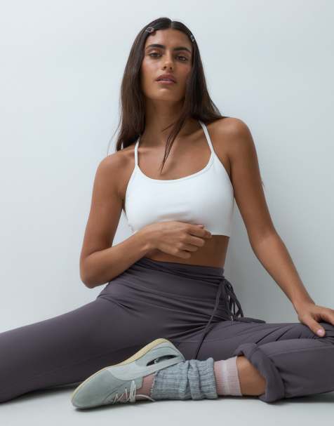 4505 seamless baby rib medium support sports bra with removable padding in white - view 1