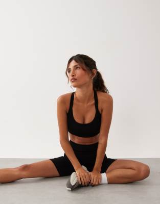 4505 Seamless Double Straps Medium Support Sports Bra In Black