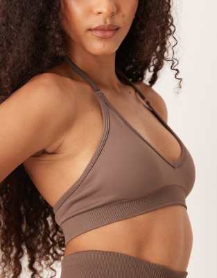 4505 Seamless Halter Neck Light Support Sports Bra In Brown