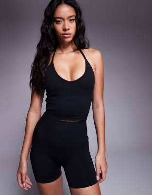 4505 seamless halter neck tank top with inner bra in black - view 1