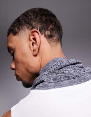 4505 Seamless Mesh Running Snood