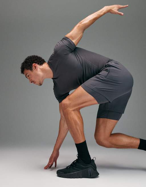 4505 seamless physique defining compression base layer 8 inch half tights in charcoal, 2 of 5