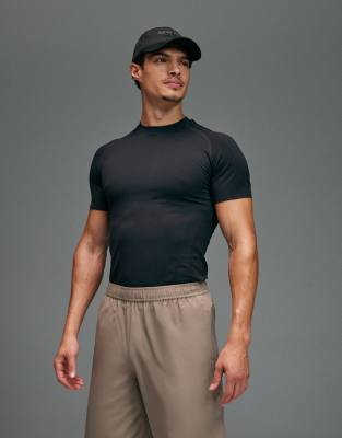 4505 Seamless Physique Defining Muscle Fit Compression Base Layer T-shirt In Black