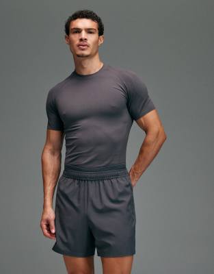 4505 Seamless Physique Defining Muscle Fit Compression Base Layer T-shirt In Gray