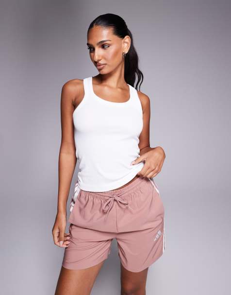 4505 seamless rib scoop neck active vest in white - view 1