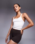 [ASOS] 4505 seamless sculpting singlet with inner bra in parchment-White XS Parchment
