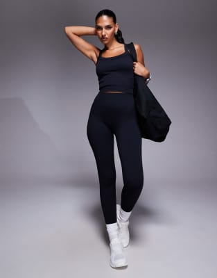 4505 Seamless Sculpting Tank Top With Inner Bra And Adjustable Straps In Black
