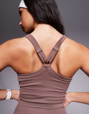 4505 Seamless Sculpting Tank Top With Shelf Bra In Brown