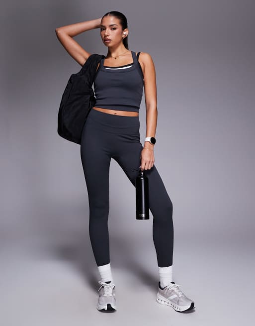 4505 seamless sculpting vest with inner bra and adjustable straps in flint grey, 2 of 4