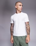 [ASOS] 4505 shrunken fit cotton training baby tee with quick dry finish in white-Black M White