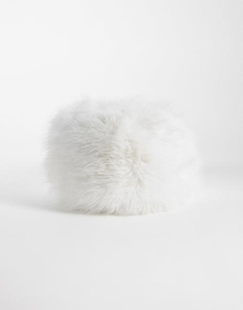4505 Ski faux fur oversized hat in white - view 1