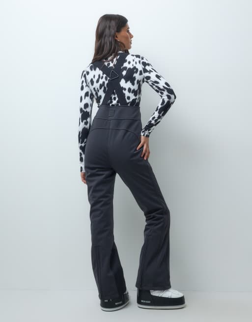 4505 Ski Icon soft shell water repellent kick flare ski trousers in black, 3 of 5
