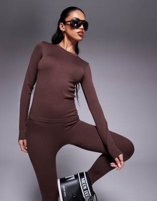 4505 Ski seamless thermal base layer crew neck top in brown-Neutral